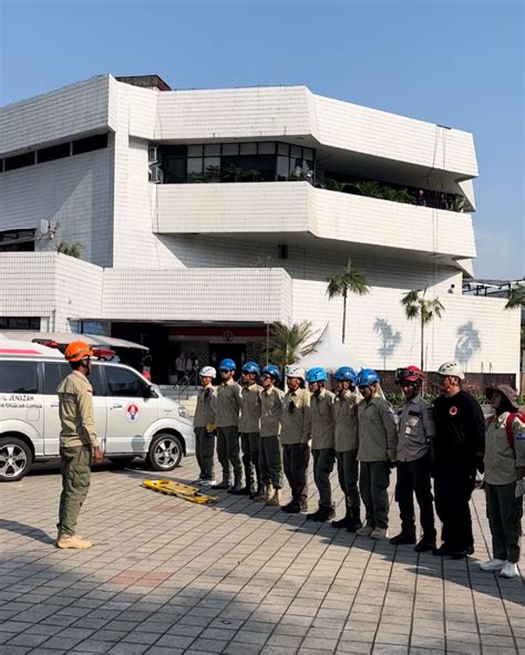 Atraksi Dan Simulasi Penanggulangan Bencana Dan Keadaan Darurat Di