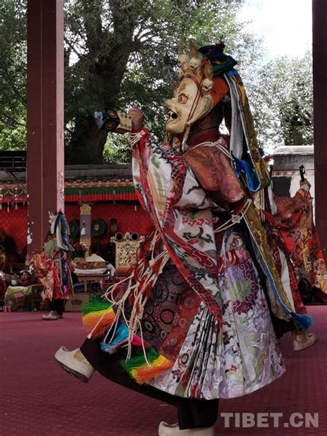 西藏自治区日喀则市扎什伦布寺举行跳神活动藏人文化网