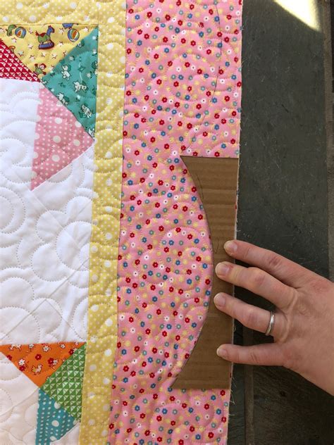 Free Tutorial How To Scallop The Edges Of The 30s Stars Quilt