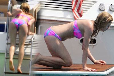 Avril Lavigne Bikini Candids In Saint Tropez June 22 2011 WOW Magz