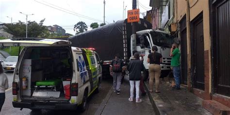 Hombre En Manizales Se Salvó De Morir Arollado Debajo De Un Camión