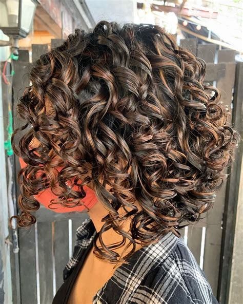 18 Stunning Curly Hair Highlights Ideas For 2022 Tikli Brown Curly