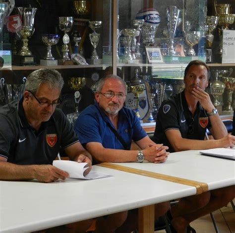 football Les membres du FC Cluses se sont réunis pour leur assemblée