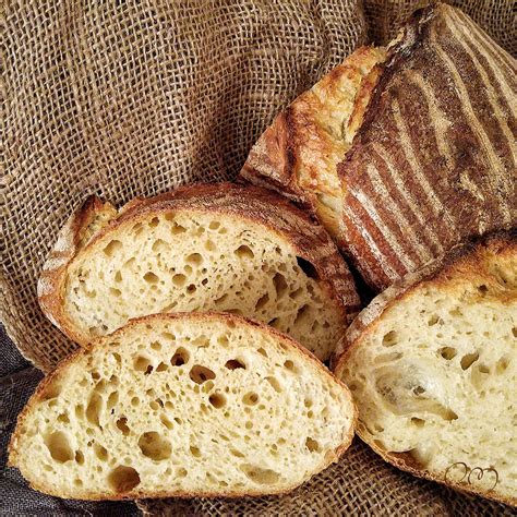 Pane Pugliese Di Semola Con Licoli Pan Brioche