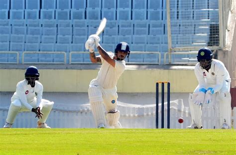 Ranji Trophy 2022-23: Ishan Kishan slams 132 for Jharkhand v Kerala ...