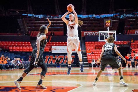 Illinois Womens Basketball Fights Hard Loses To Purdue The Daily Illini