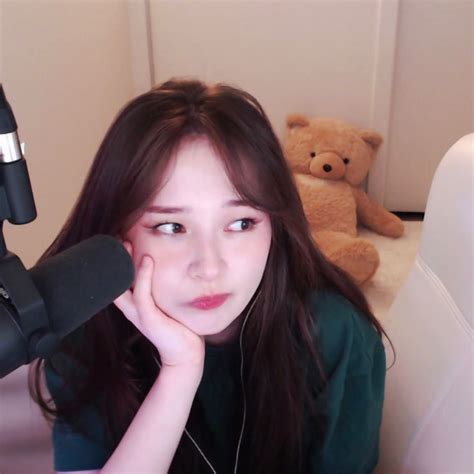 Tinakitten Celebrity Crush Streamers Pretty People My Girl Kitten