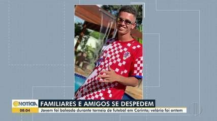 Amigos E Familiares Se Despedem De Jovem Morto Durante Torneio De