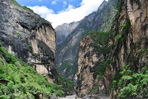 Tiger Leaping Gorge Facts Altitude Best Time And How To Visit