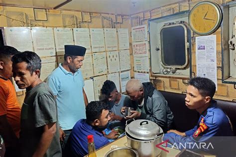 Dua Nelayan Hilang Ditemukan Setelah Jam Terombang Ambing Di Laut