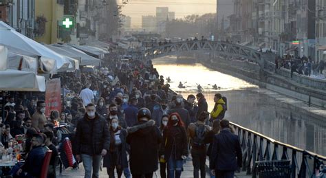 Milano Ultimo Weekend In Zona Gialla L Appello Di Sala Vi Prego Di