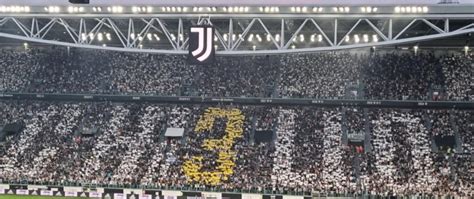 Coreografia Chiellini Il Tributo Dello Stadium Al Capitano Della Juve