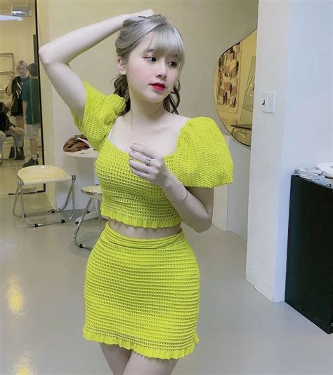 Chiêm ngưỡng body bốc lửa của hot girl Hà Thành Titanic Nơi mọi thứ được chia sẻ