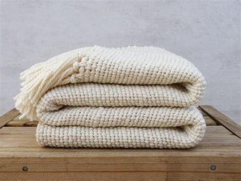 Dorm Off White Throw Chunky Woven Blanket Autumn Warm Best Seller