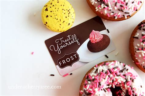 Under A Cherry Tree: Donut Gift Card Holder