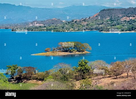 Panorama of Suchitlán Lake, Suchitoto, El Salvador Stock Photo - Alamy