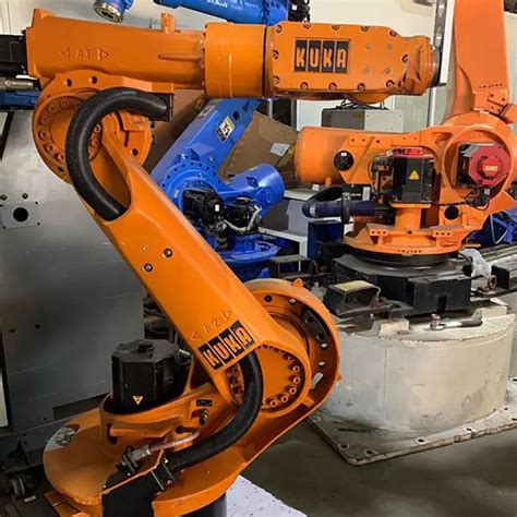 KUKA KR 210 R2700 Pick And Place Industrial Robots With CNGBS Linear