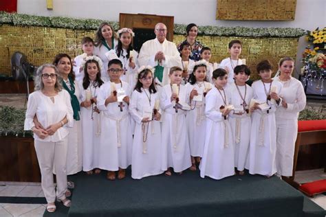 Niños del catecismo El Buen Pastor reciben por primera vez a Cristo