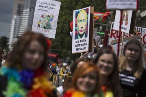 G1 Câmara alta aprova lei contra propaganda homossexual na Rússia