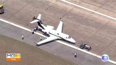 V Deo Avi O Para No Fim Da Pista Ap S Pneu Estourar No Aeroporto Da