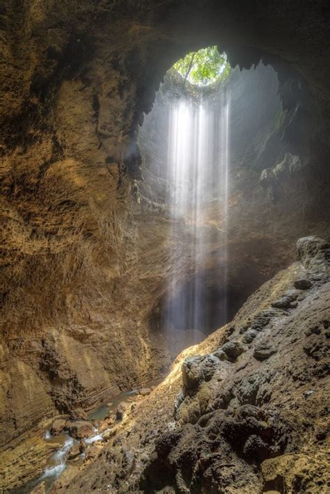 6 Oldest Caves In Indonesia