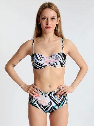Y M Bikini A Fascia Con Slip A Vita Alta In Offerta A 7 45 Su Mecshopping It