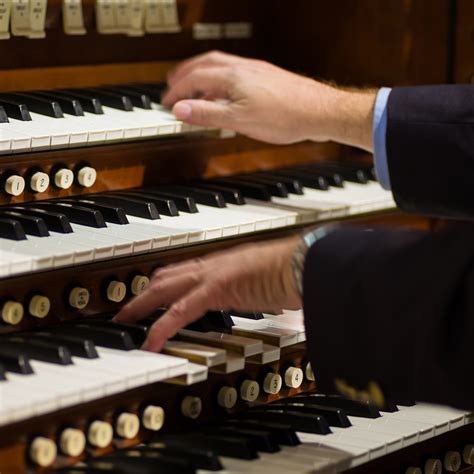 Piano Vs Organ Which Is Right For Your Church Viscount North America