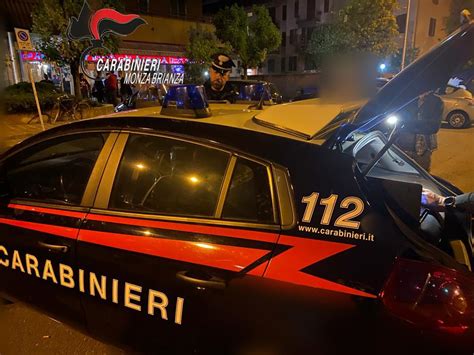 Ubriaco In Fuga Aggredisce I Carabinieri A Carate Brianza