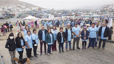 Así se vivió la feria La PUCP toma la playa en el balneario de Pucusana