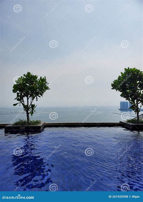 Sea Horizon View Infinity Pool on Top of Apartment Stock Photo - Image