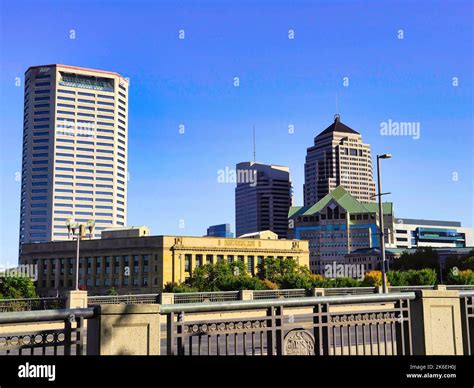 Columbus Ohio Skyline Including The Aep Building Stock Photo Alamy