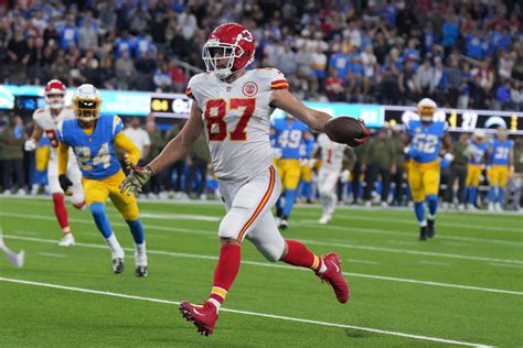 Travis Kelce Brilliantly Broke Down One Of The Coolest Tds Of His