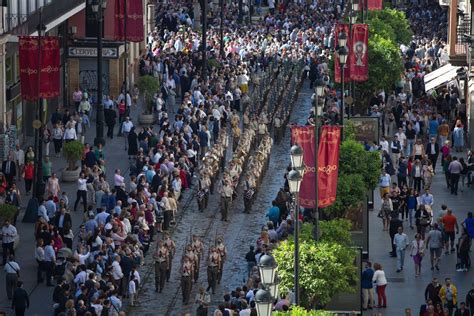 En Im Genes Una Ma Ana Radiante De Corpus Christi