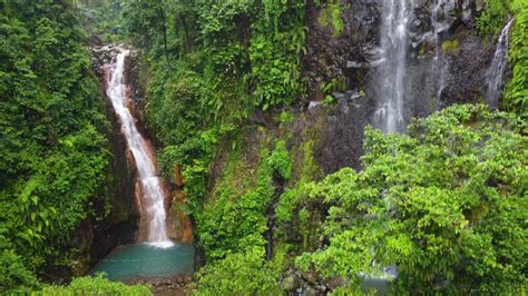 Jelajahi Keindahan Alam Jawa Barat Dengan Mengunjungi Tempat Wisata