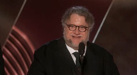 Guillermo Del Toro Se Llevó El Globo De Oro Por Pinocho “la Animación