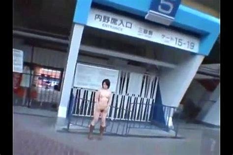 Watch 露出する素人 野外 露出 Amateur Porn SpankBang