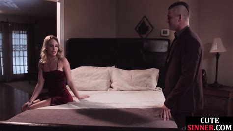 Ass Rimmed Beauty Wants To Impress Boss