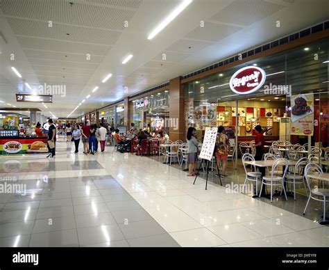 Sm East Ortigas Hi Res Stock Photography And Images Alamy