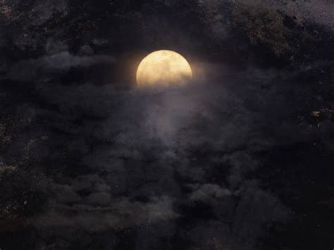 222100 Spooky Sky Stock Photos Pictures And Royalty Free Images Istock