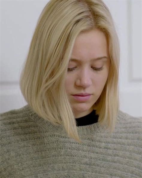 Noora Amalie S Tre Josefine Frida Pettersen Skam Noruega Noorhelm