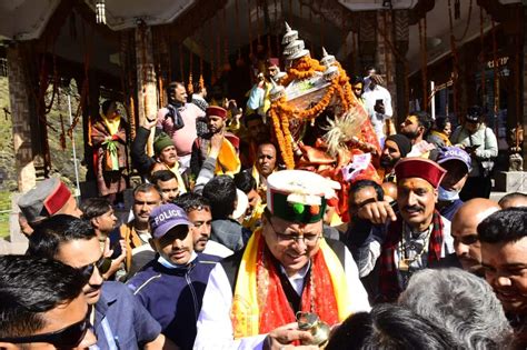 Chardham Yatra 2023 गंगोत्री यमुनोत्री के कपाट खुले अबतक 16 लाख से