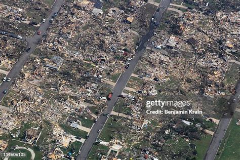 2011 Joplin Tornado Photos and Premium High Res Pictures - Getty Images