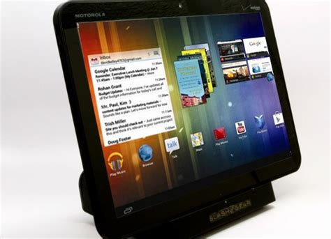 Motorola XOOM Gets Android 4.0 ICS Upgrade - SlashGear