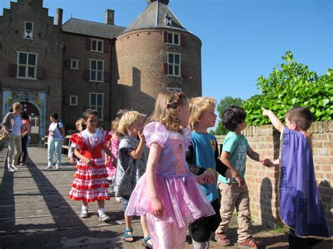 Een Kinderfeestje Voor Ridders En Jonkvrouwen