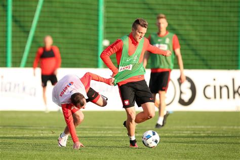 Piotr Zieli Ski Mo E Jednak Nie Trafi Do Liverpoolu