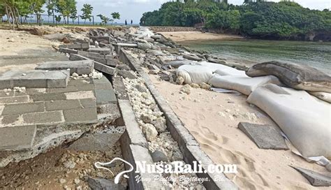 Nusabali Pedestrian Pantai Selagan Nusa Dua Rusak Akibat Abrasi