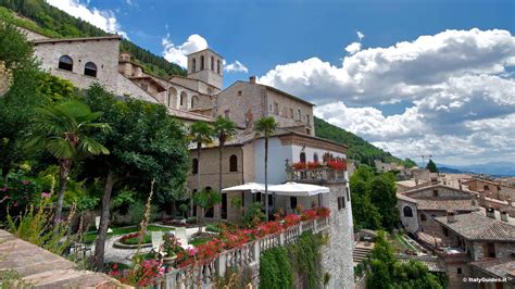 Pictures of Gubbio, photo gallery of Gubbio Italy - ItalyGuides.it