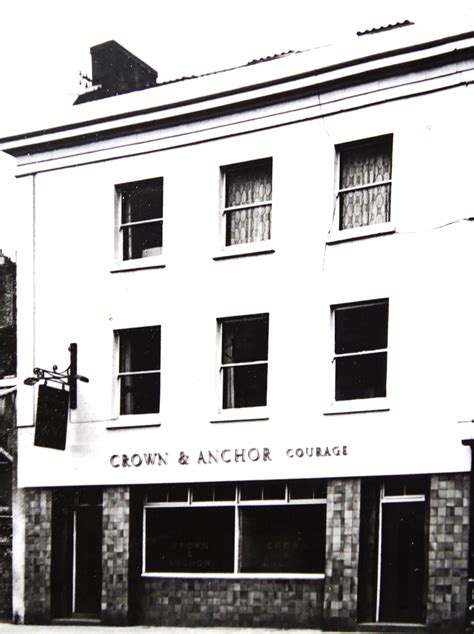 Crown & Anchor, 6 Hotwell Road, Bristol - Gloucestershire Pubs