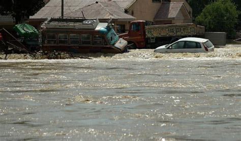 In 50 Pics This Happened When A Flood Ravaged J K In 2014 Latest