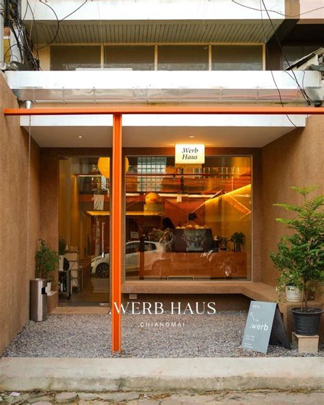 pin oleh mo vuthisatkul  bakery shop   arsitektur desain